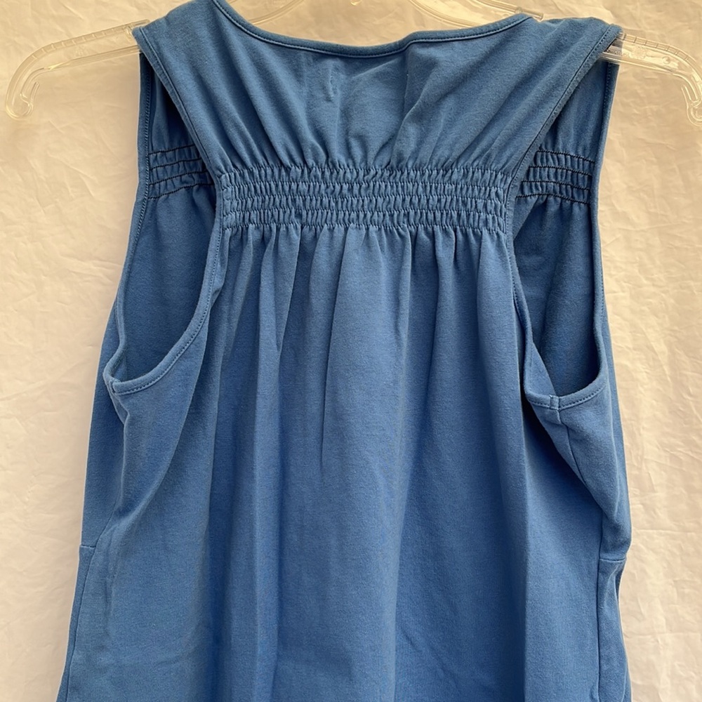 Michael Kors Royal Blue Sleeveless Top. Size L. Elastic on top and back. - Picture 13 of 14